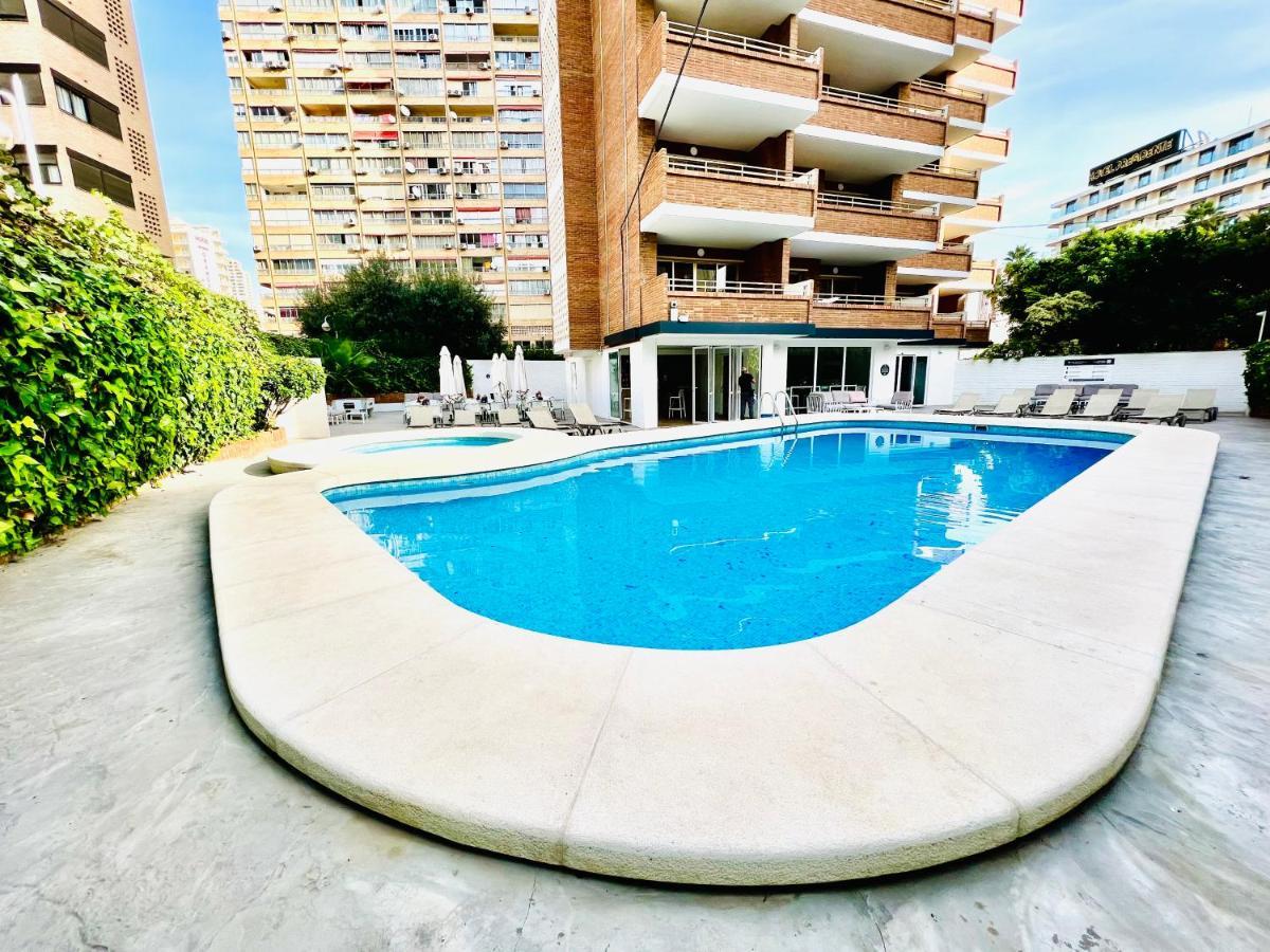 Trebol One Apartments By Mc Benidorm Bagian luar foto